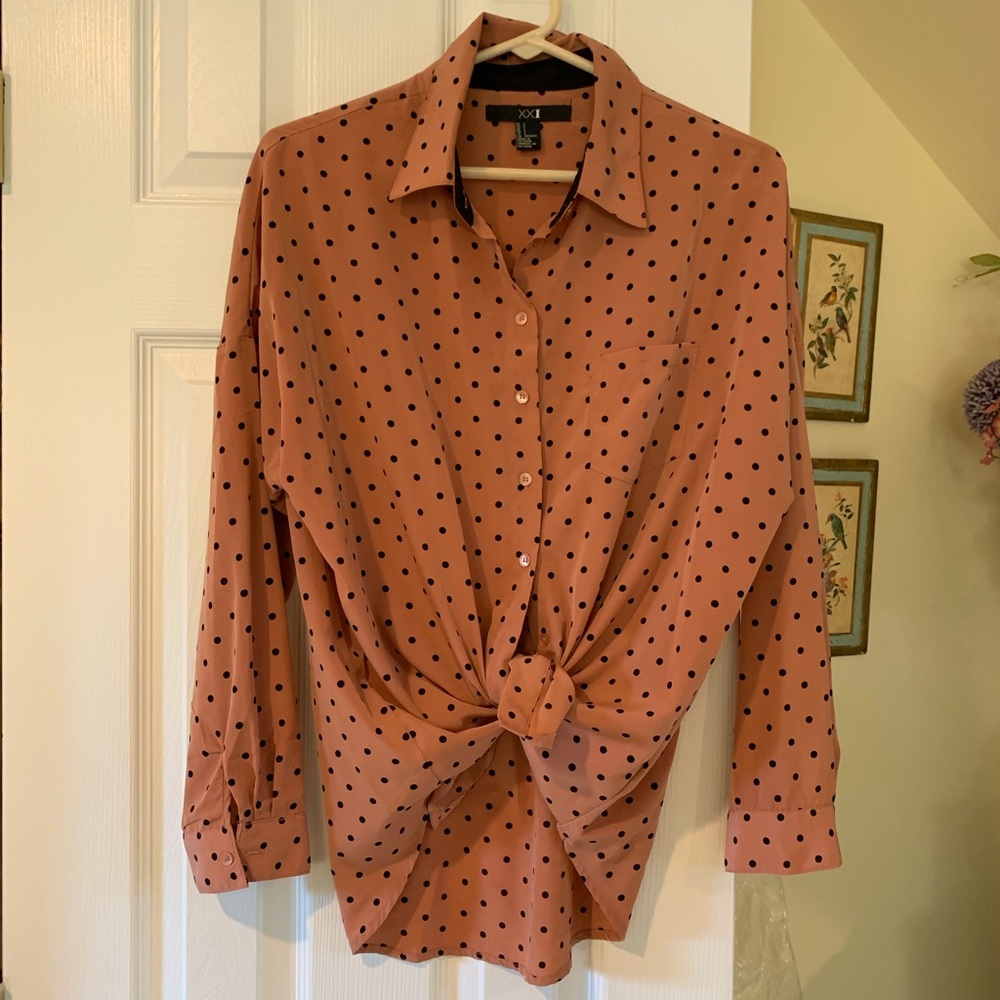 Polka dot lightweight blouse
